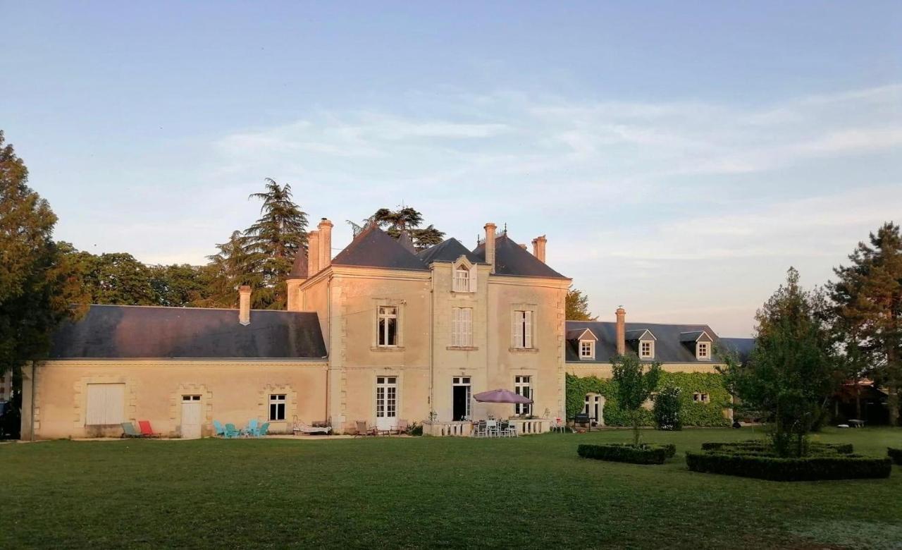 Le Chateau De Leugny Oiron Exteriör bild